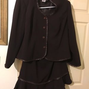Women’s Dana Kay Church Skirt Suit Size 16W